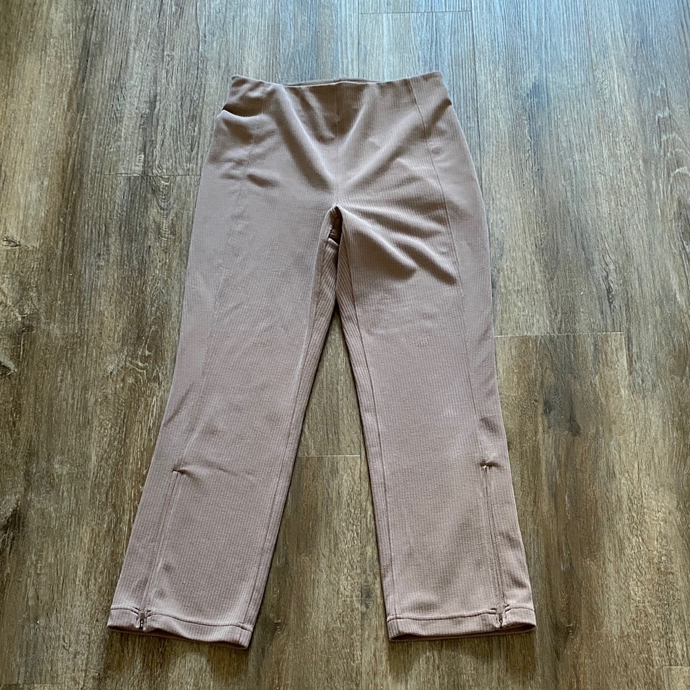 lululemon athletica Beige Cropped Pants